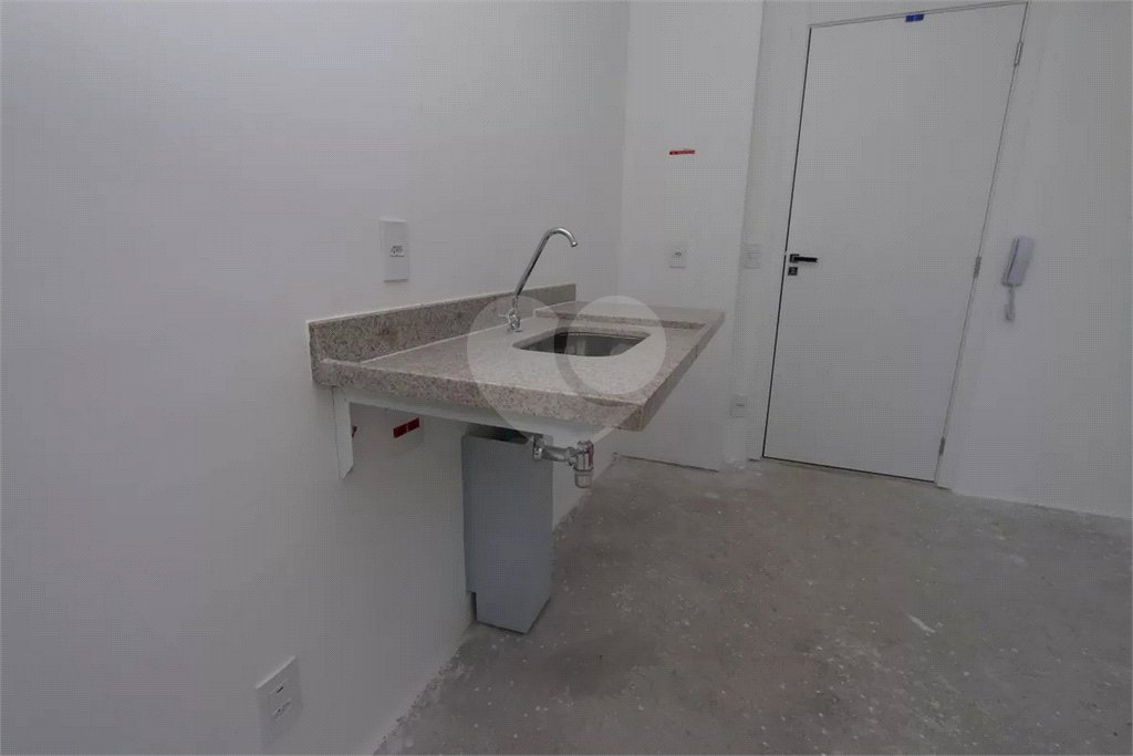 Studio à venda na V.Mariana - 30m2 - 350 metros metrô Paraíso