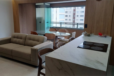 Apartamento a venda na Saúde 2 dormitórios com 2 vagas de garagem demarcadas. Aceita e estuda Permuta.