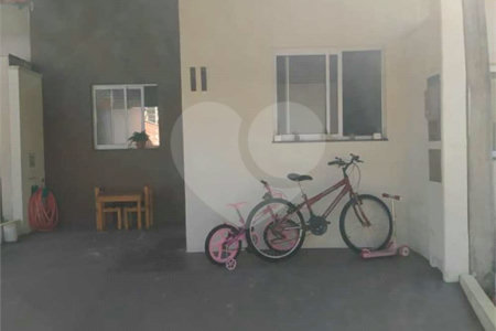 Casa térrea no Condomínio Flamboyant II.