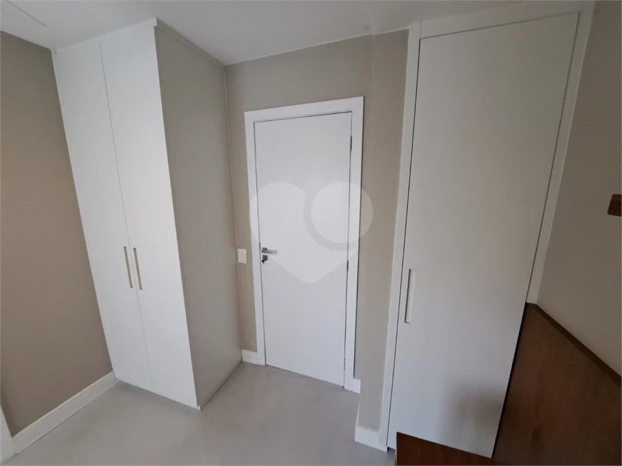 Apartamento mobiliado de 85 m² no Itaim Bibi | 3 dormitórios, 1 suíte e 1 vaga