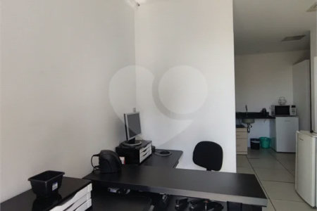 Excelente conjunto comercial para locação com 38 m², 2 salas com varanda e 1 vaga no Ipiranga!