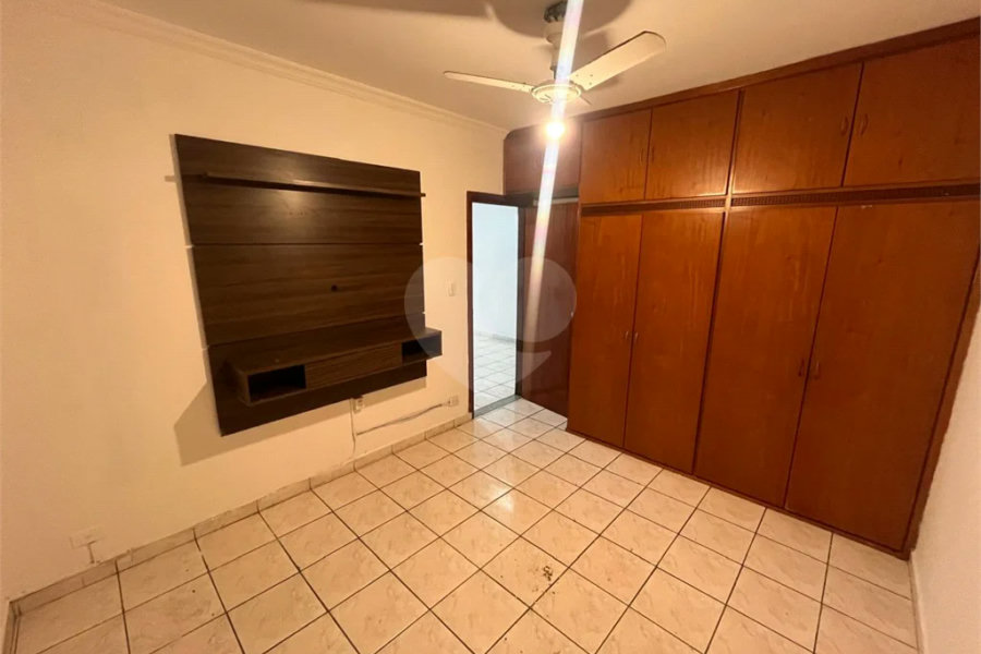 Casa Assobradada à Venda – Conforto, Excelente Acabamento e Localização Central