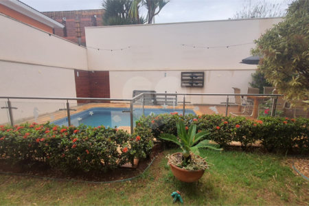Casa no condomínio Damha II á venda!