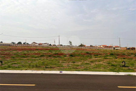 Terreno no Condomínio Monte das Araucárias