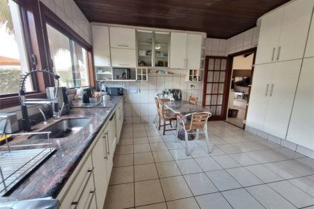 Casa para alugar com 3 quartos, sendo 1 suíte,  no condomínio Estância Marambaia, Vinhedo - SP