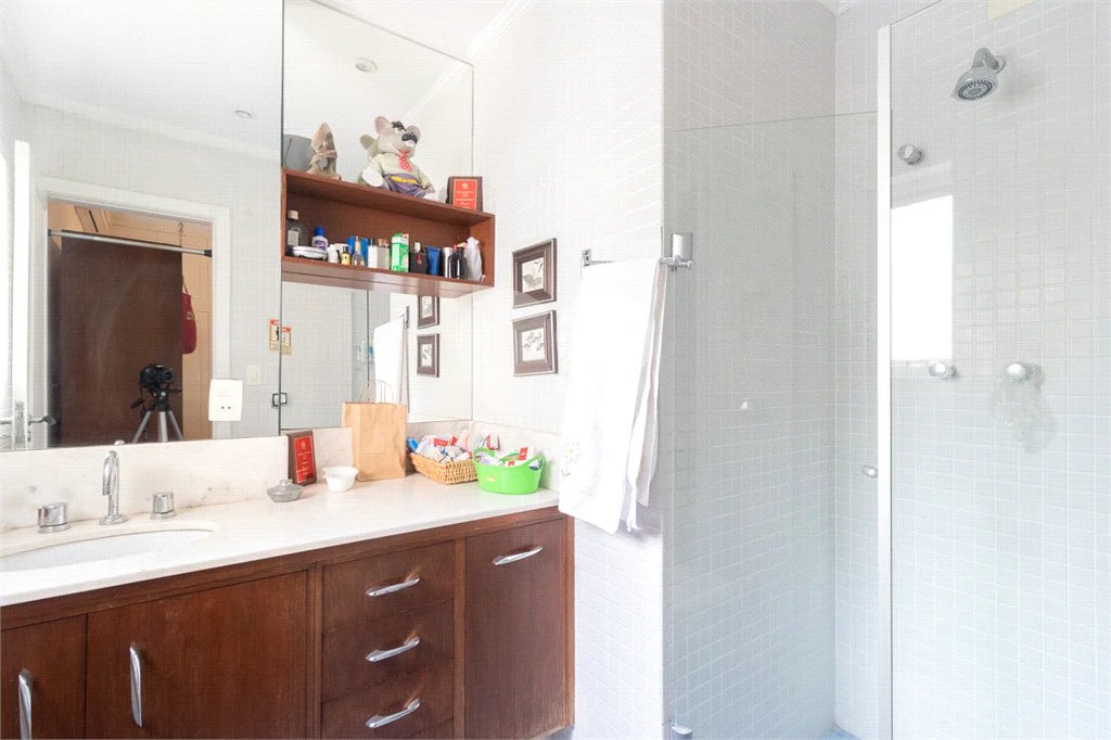 Apartamento em Higienópolis com 3 quartos, 3 suítes, 2 vagas, 277 m² de área útil