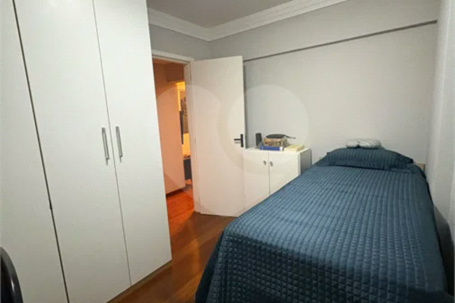 Apartamento reformado e mobiliado no Residência América - Venda - Parque Maria Domitila