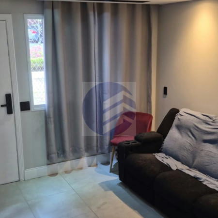 Casa à venda com 2 quartos, sendo 2 suítes, no condomínio Vilas V, São Paulo - SP