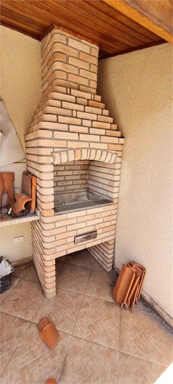 Sobrado a venda no Ipiranga de 220m² com 4 suítes e 2 vagas.Estuda permuta.
