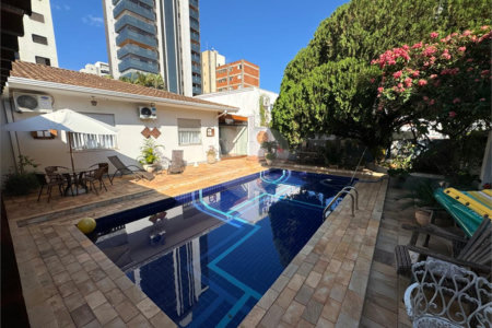 Casa com 4 quartos próxima á Santa Casa