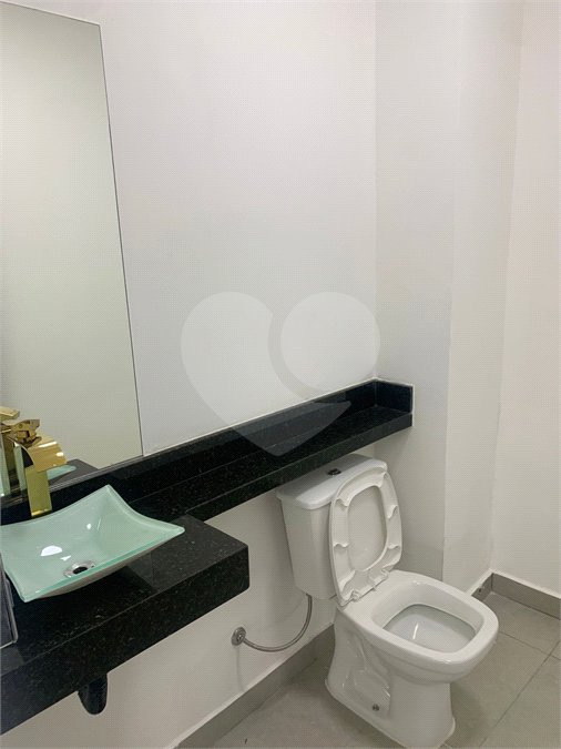 PRÉDIO / GALPÃO COMERCIAL À VENDA OU LOCAÇÃO Jardim Arapongas • Guarulhos/SP
