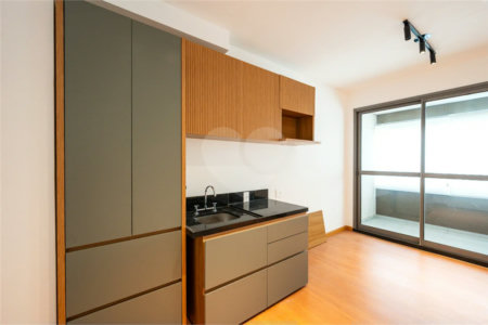 LINDO STUDIO DE 32M² PRÓXIMO DE TUDO