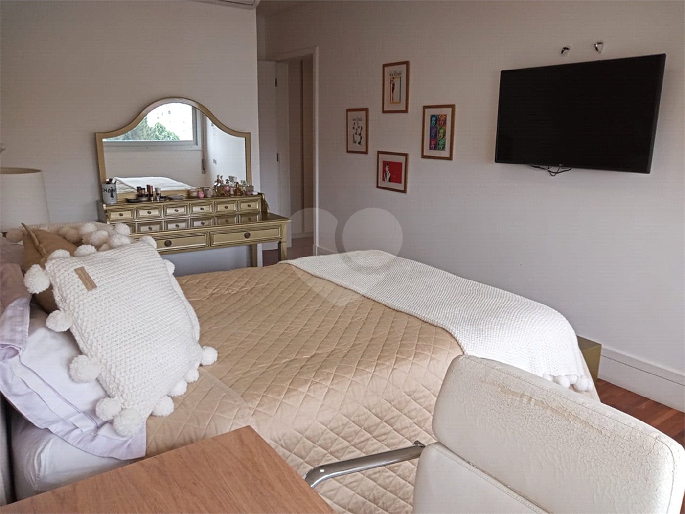 Apartamento à venda com 3 quartos, sendo 1 suíte, em Higienópolis, São Paulo, SP