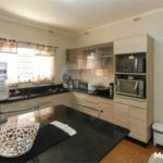 Casa com 154m², 2 dormitórios, 1 vaga, à venda na Vila Ema.