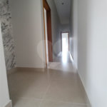 Casa térrea em Atibaia com 3 suítes, sala 2 ambientes, 2 vagas garagem, excelente localização, pronta para morar