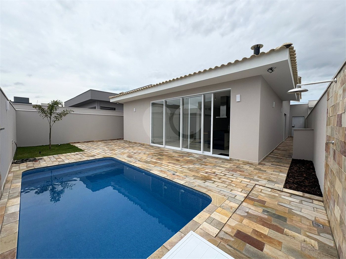 – CONDOMINIO FABER 4