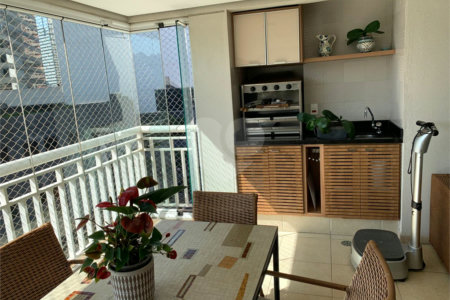 Apartamento à venda na Chácara Santo Antônio, 4 quartos