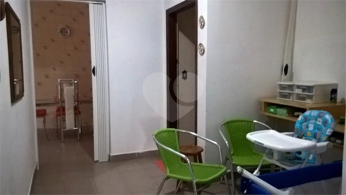 Sítio à venda em Santa Isabel com 2.700m² | Piscina | Casa de Caseiro | Excelente para lazer ou investimento