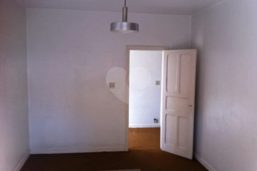 Casa com 3 quartos, 8 vagas, churrasqueira - Vila Nova Cachoeirinha - São Paulo/SP