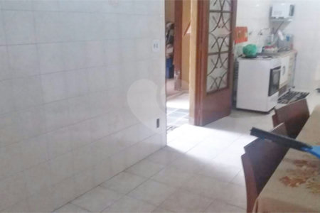 Casa Térrea de Vila - 2 Quartos / 2 Vagas - metrô Alto do Ipiranga