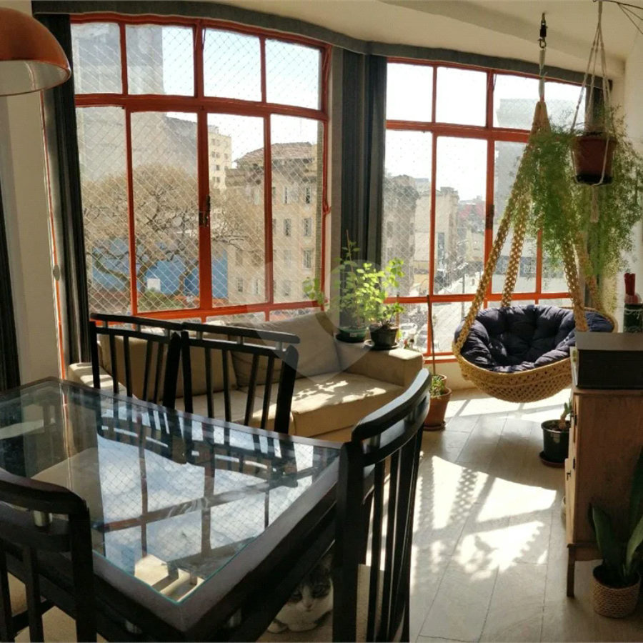 Apartamento e Sala Comercial no centro de São Paulo.