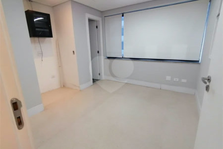 SALA COMERCIAL, 106m2, NO PARAISO