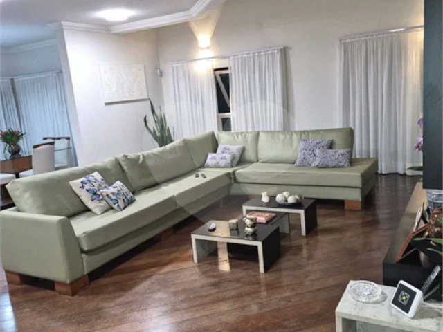 Casa à venda com 4 suítes no condomínio Jardim Ibiratiba, São Paulo - SP