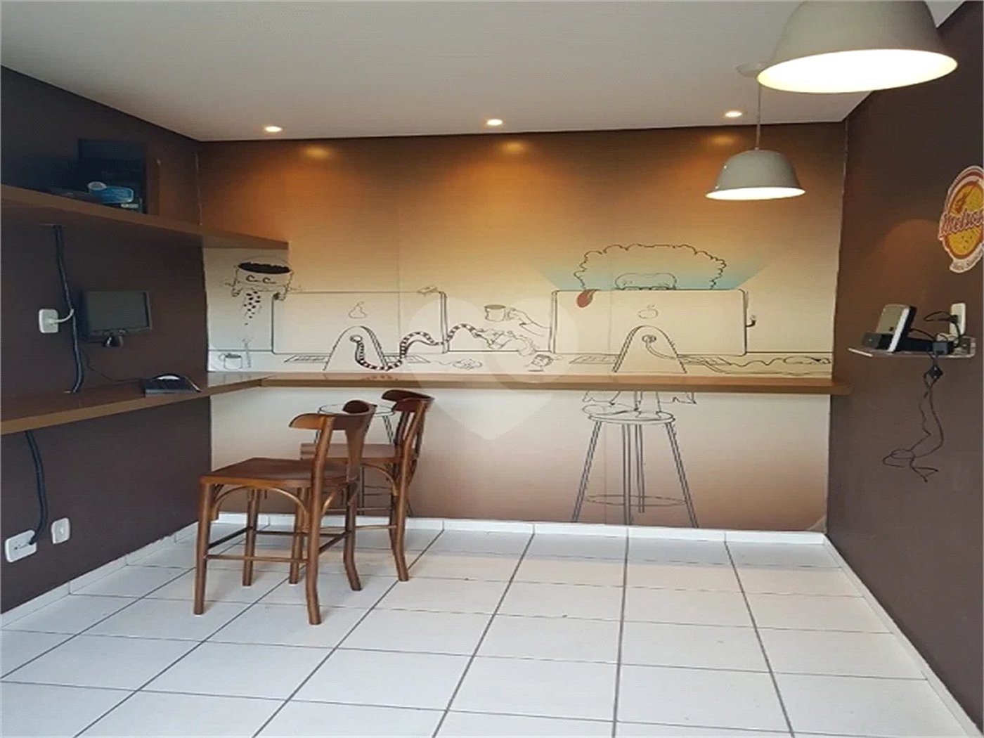 Apartamento à venda, com 1 quarto, armários, varanda, 1 vaga no Jaraguá em São Paulo