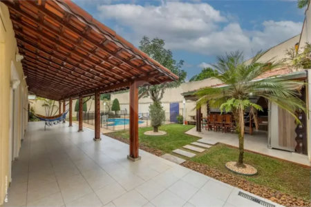 Casa Térrea à venda com 3 quartos, sendo 1 suíte, em Interlagos, São Paulo, SP