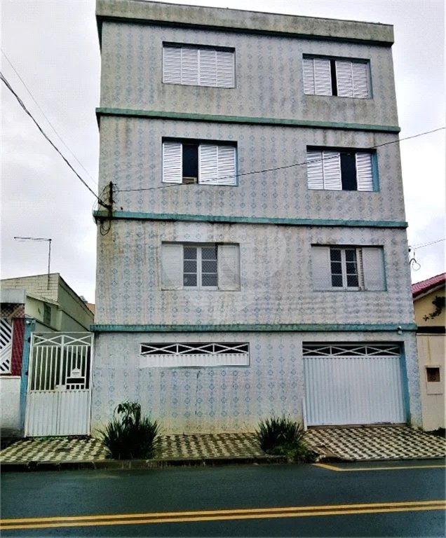 Apartamento com 83m² , 2 dormitórios , 2 vagas , à venda no bairro Cerâmica em São Caetano do Sul.
