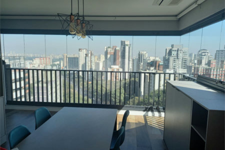 Apartamento de 2 quartos mobiliado à venda no Paraíso