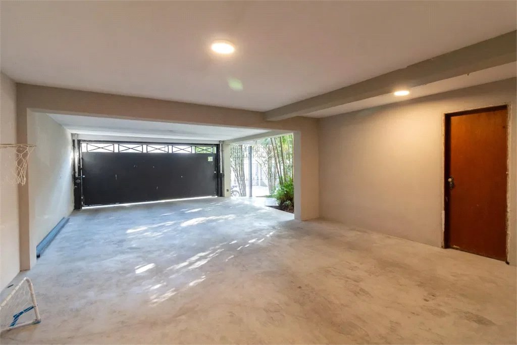 Sobrado à venda com 4 quartos, sendo 2 suítes,  em Butantã, São Paulo, SP
