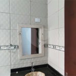 Linda casa em condomínio fechado com 2 Dormitórios.