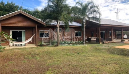 Chácara à venda com 3 suítes em Jardim Tangará, São Carlos, SP
