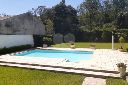 Casa Térrea com 3 quartos sendo 1 suíte. 1.400m² A/T. Jardim Floresta, Atibaia, SP