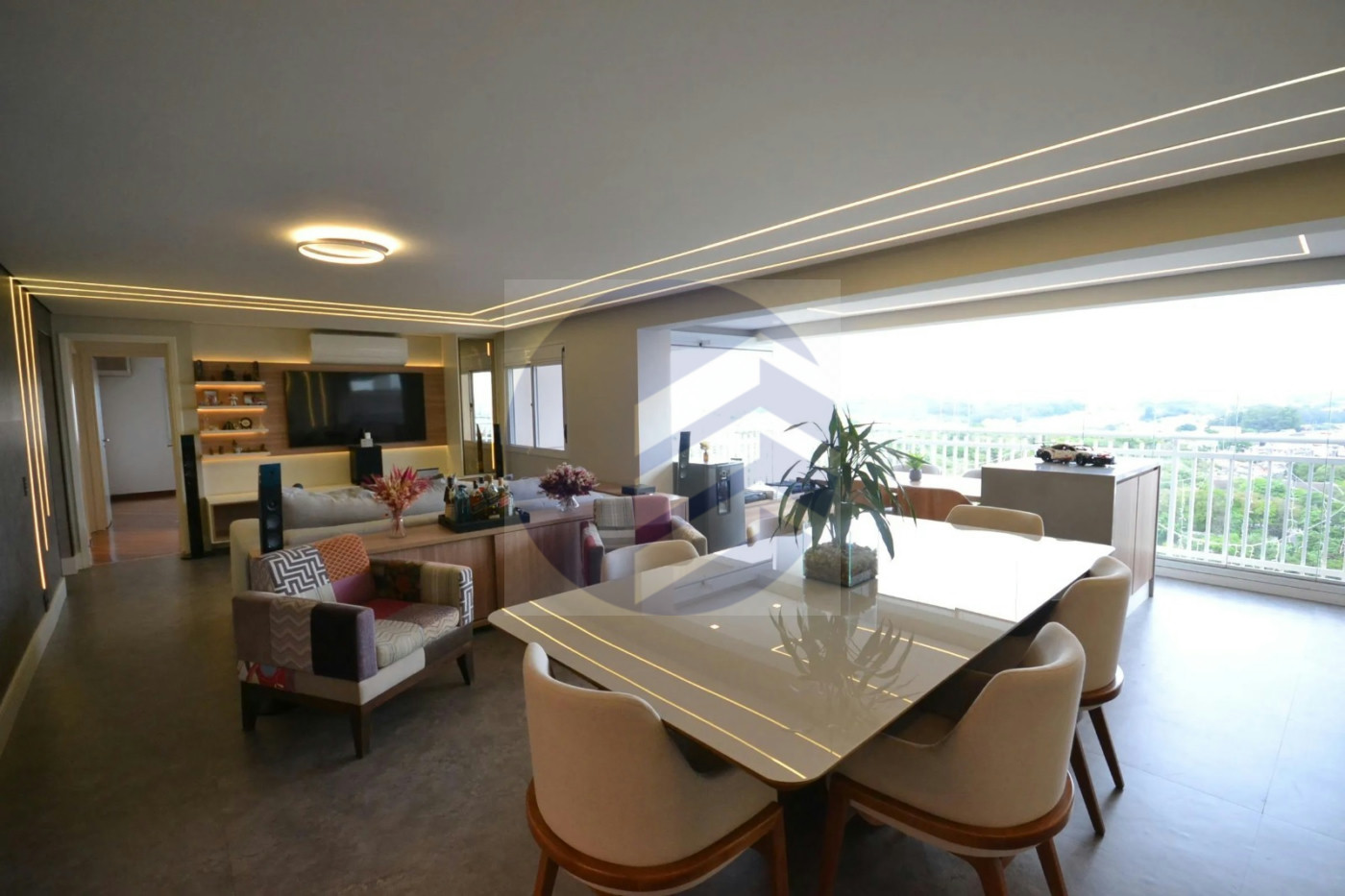 Apartamento à venda com 3 quartos, sendo 2 suítes, em Jardim Olympia, São Paulo - SP