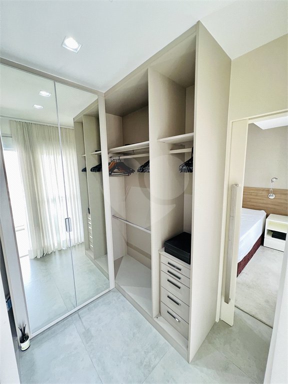 Apartamento venda / locação Vila Nova Conceição, 80m², andar alto, 1 suíte e 2 vagas