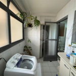 Apartamento de 107m2 no Planalto Paulista com 3 dorms, 1 suíte, 4 banheiros, 2 vagas. Estuda permuta.