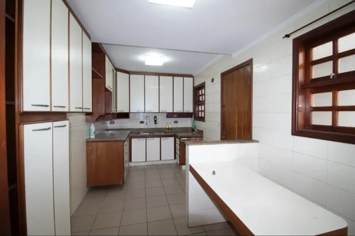 Casa à venda com 4 quartos, sendo 4 suítes, em Butantã, São Paulo - SP