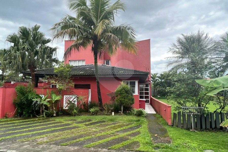 Casa à venda com 6 quartos, sendo 5 suítes, em Morada da Praia, Bertioga, SP