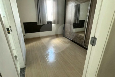 APARTAMENTO de 2 quartos (1 suíte) á venda em Santo André, 75m², 2 garagens fixas e cobertas, é entrar e morar!