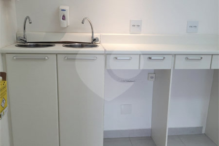 Sala Comercial - Office Premium - Indaiatuba - Venda - Torre Corporate - 7º andar - Complexo Office Premium de 3 torres de salas comerciais, um shopping e um conjunto residencial. Sala sem os moveis das fotos, Dois subsolos de garagem, além de garagem no térreo. Área da unidade: 39,99m2
