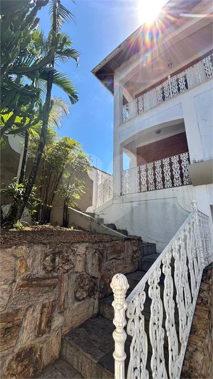 Venda Casa com 4 Dormitórios no Parque Santa Cecília