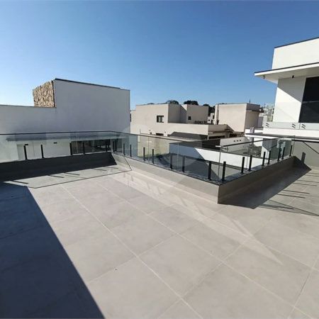 Casa com 3 suítes, piscina e área gourmet em terreno de 360m²
