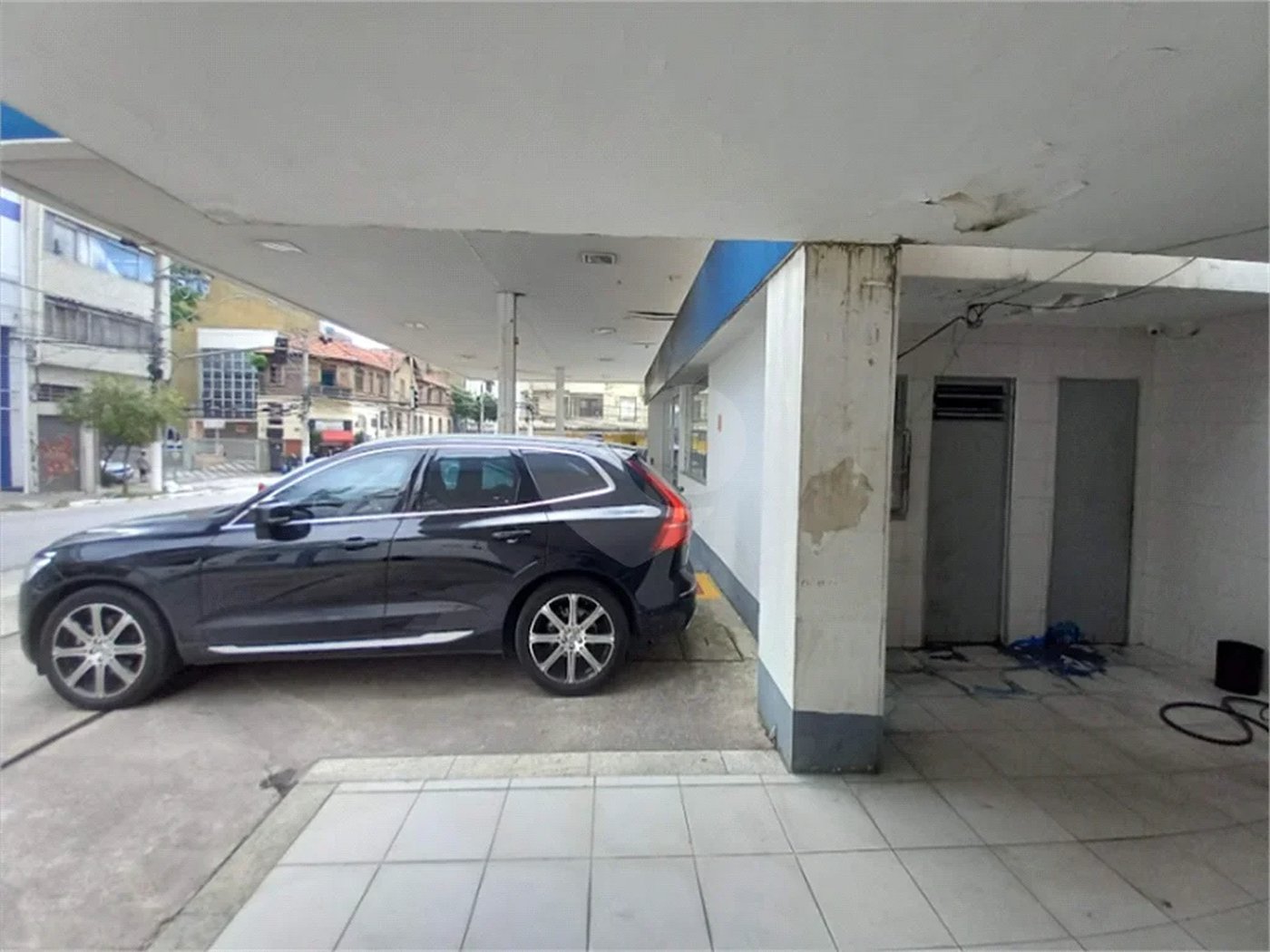 Espaço ideal para posto de gasolina, farmácia e loja no Bom Retiro