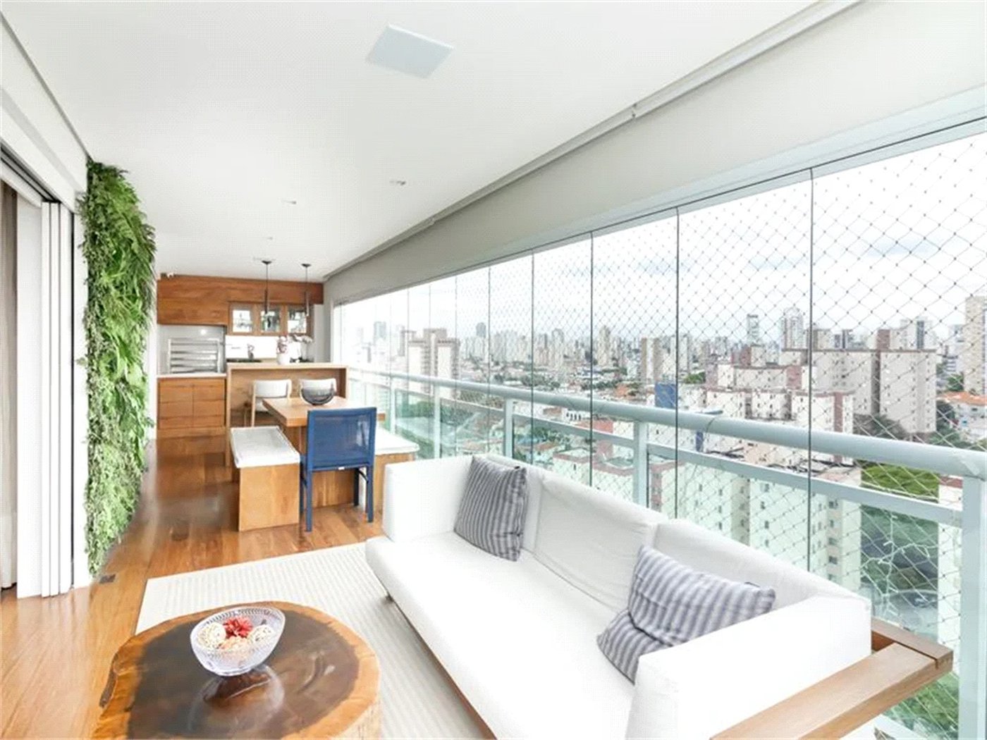 Apartamento à venda com 3 suítes em Vila Mariana, São Paulo, SP