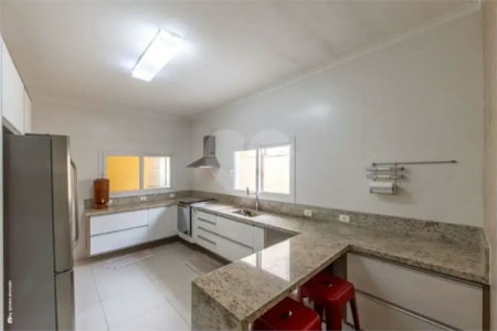 Casa Térrea à venda com 3 quartos, sendo 1 suíte, em Interlagos, São Paulo, SP