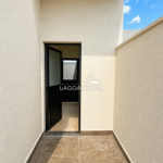 Casa à venda com 3 quartos, sendo 1 suíte, no condomínio Terra Ville, Três Lagoas - MS