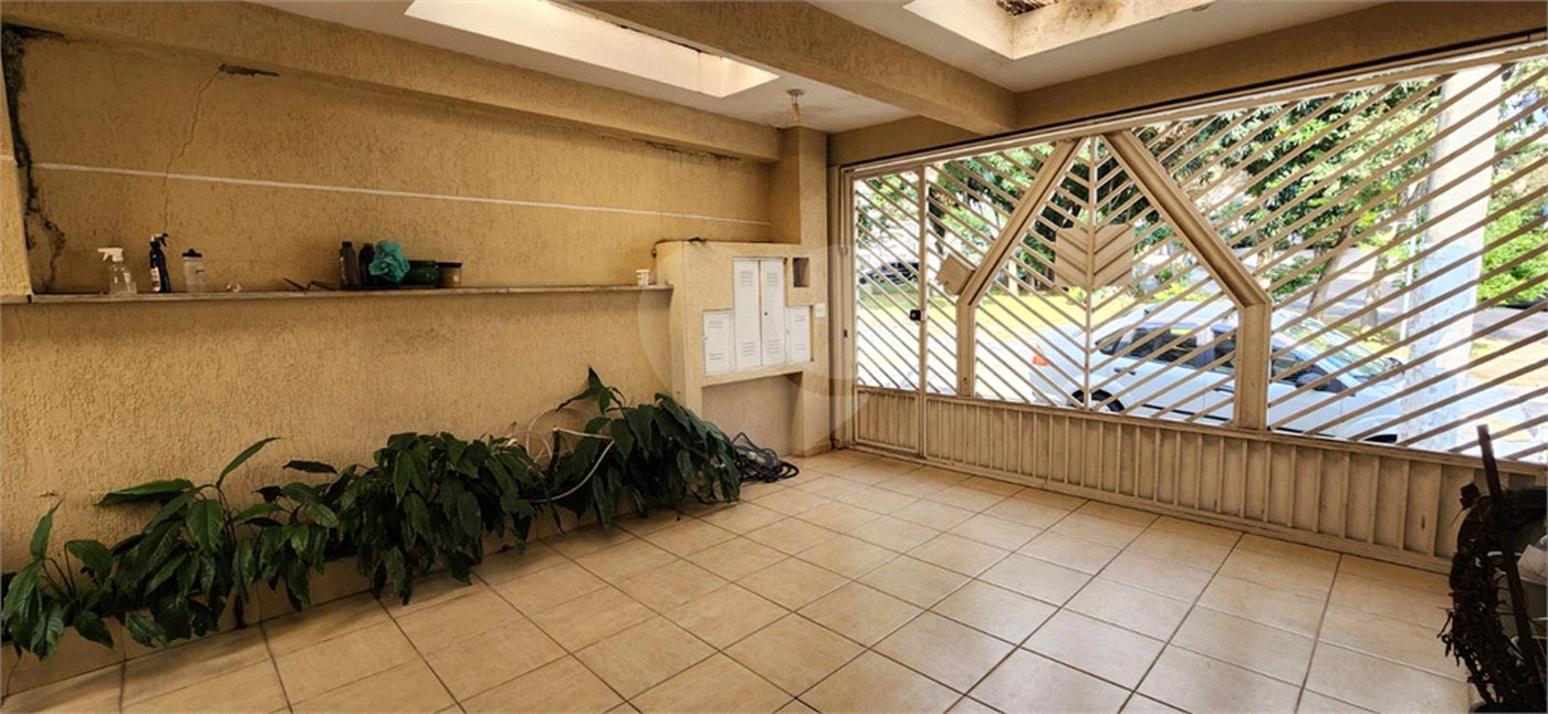 Casa térrea com duas edículas para venda - Saúde, SP.