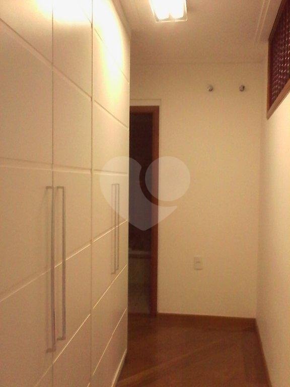 CASA TÉRREA ASSOBRADADA A VENDA NO TREMEMBÉ - 4 DORMS (2 SUÍTES), CHURRASQUEIRA E 4 VAGAS DE GARAGEM